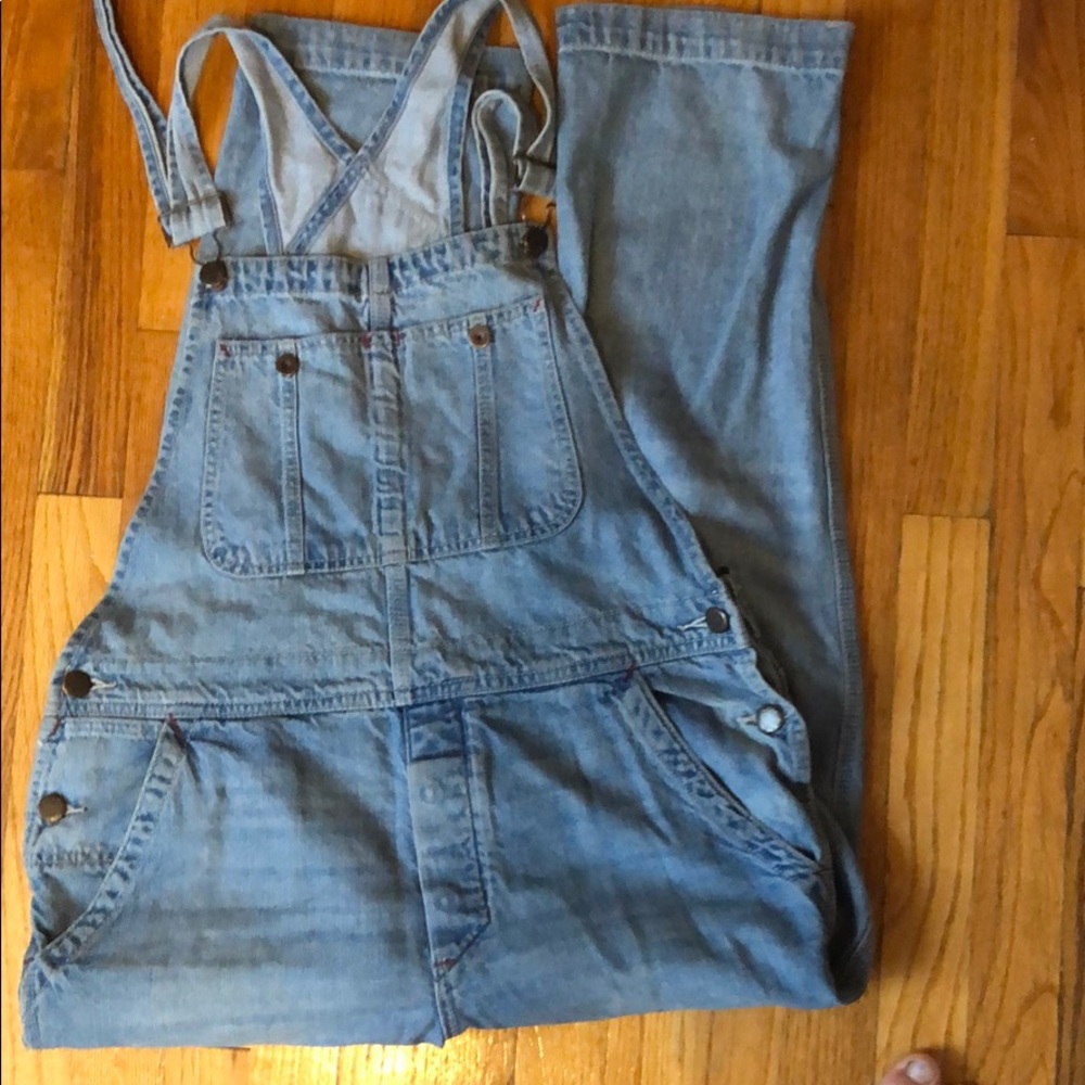 Free people boyfriend fit overalls size 29